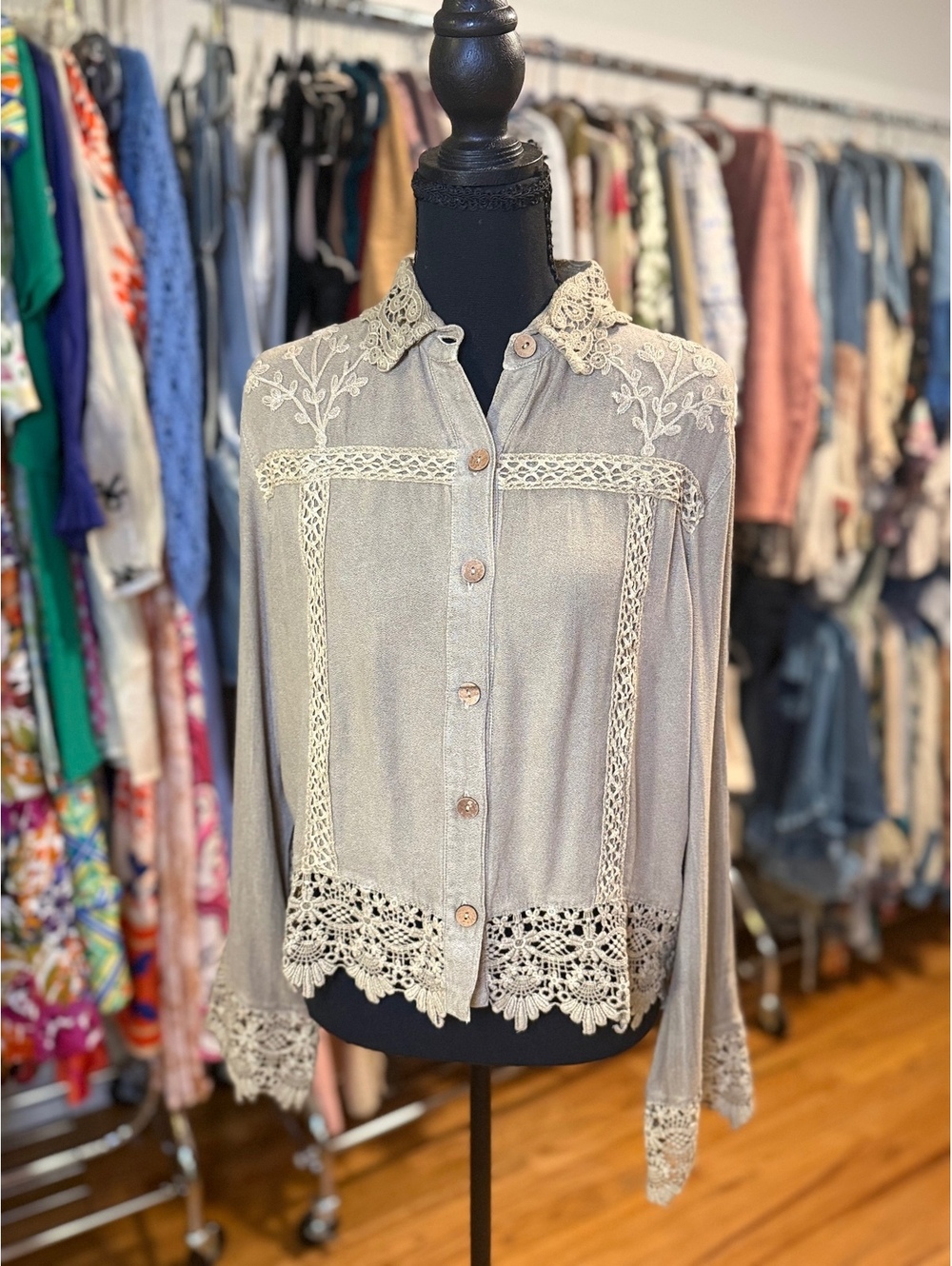 YOUNG THREADS Artisan Boho Lace Embroidered Button Front Blouse KhakiNWT Small